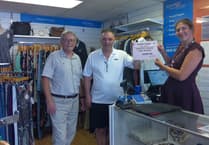 Tenby Freemasons raise £400 for cancer charity