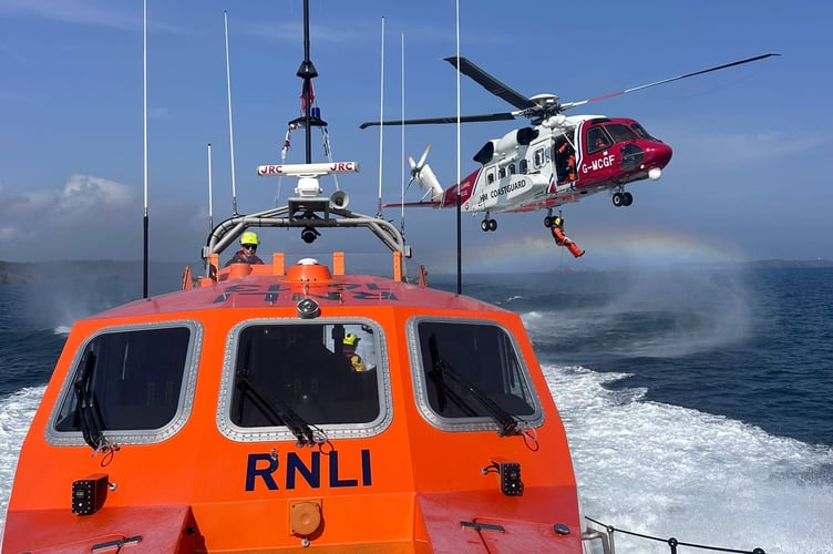 Both Tenby RNLI’s inshore and all-weather lifeboats were launched shortly before 4pm on Thursday