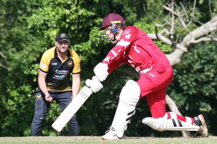 Tom Mansbridge on his way to an unbeaten 66