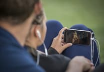 Welsh Government introduces new statutory guidance on mobile phone use in schools