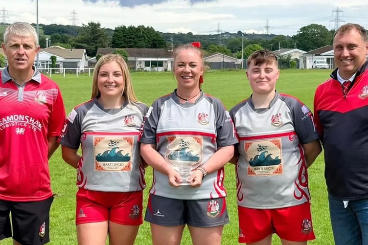 Panthers coaches and captain, vice captains with league winners trophy
