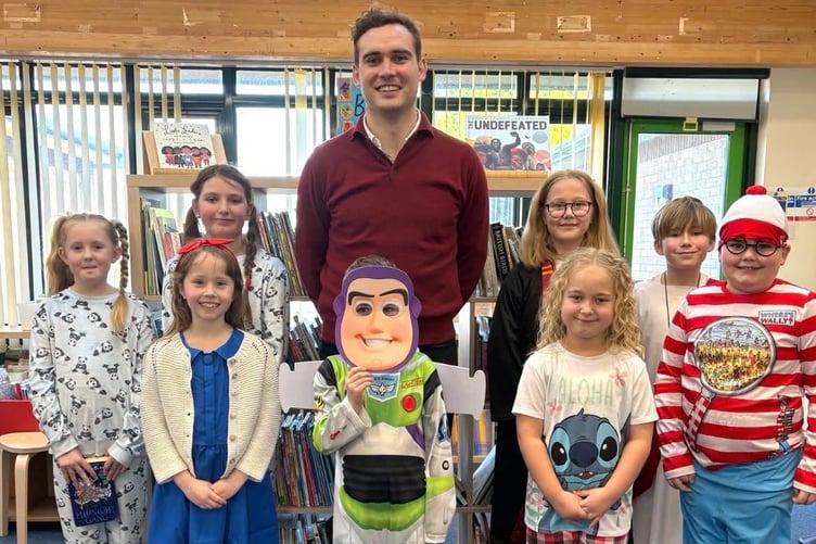 Henry Tufnell MP at Stepaside School for World Book Day