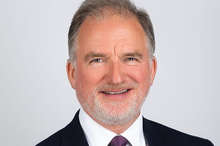 Jonathan Lewis
