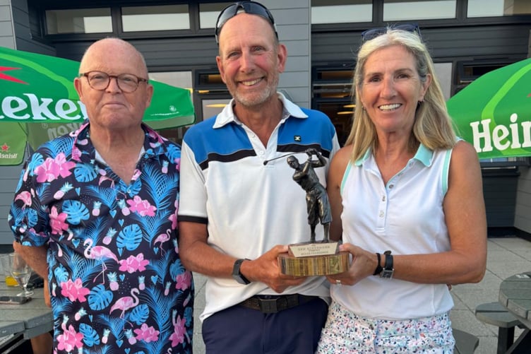 Donna Kenney and Ian Duke, winners of the Sam Ackerman Foursomes Trophy