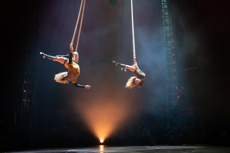 Pembrokeshire trapeze dance artists Clem and Grace Tonkin Wells