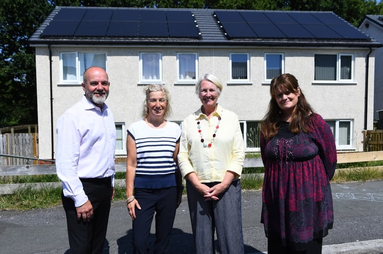 Cabinet Minister for Local Government, Housing and Planning, Siân Gwenllian, recently visited the development to meet residents and see the results first-hand