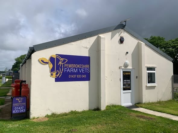Pembrokeshire Farm Vets has opened a £236,000 purpose-built facility on the Pembrokeshire County Showground,