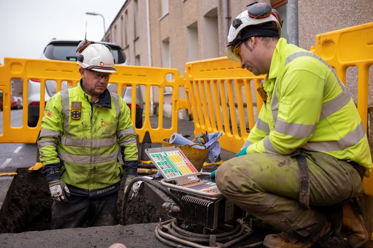 Mae Wales & West Utilities yn cryfhau ymrwymiad i’r iaith Gymraeg