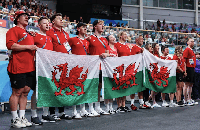 With 15 gold medals available across the final day of the Games, five track cycling titles remained up for grabs, as Welsh riders once again featured across the programme.