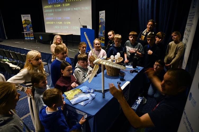 Monkton pupils learning about renewables with Tim Brew from PCF