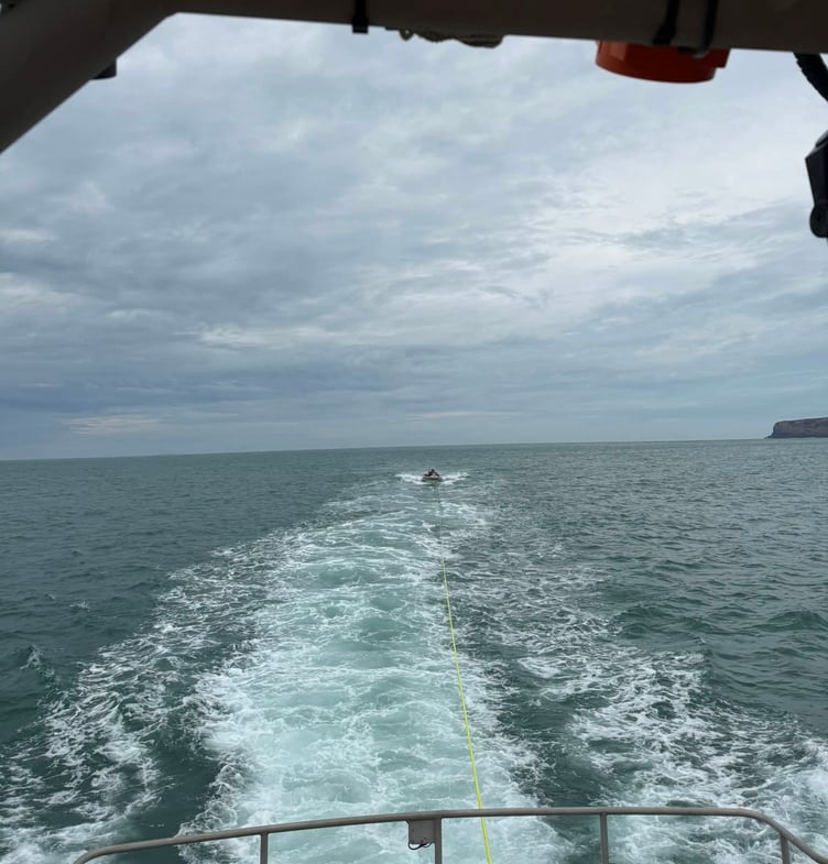 The Skomer to Angle tow