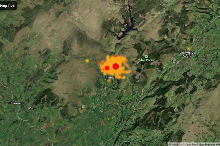 Love Llandovery - This is the vast area that this monster fire is covering right now at Rhandirmwyn, according to FireMap.live