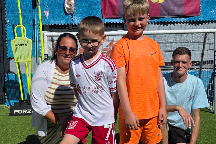 Hunter and Braxton with parents Abi Roberts and Jamie Hunt