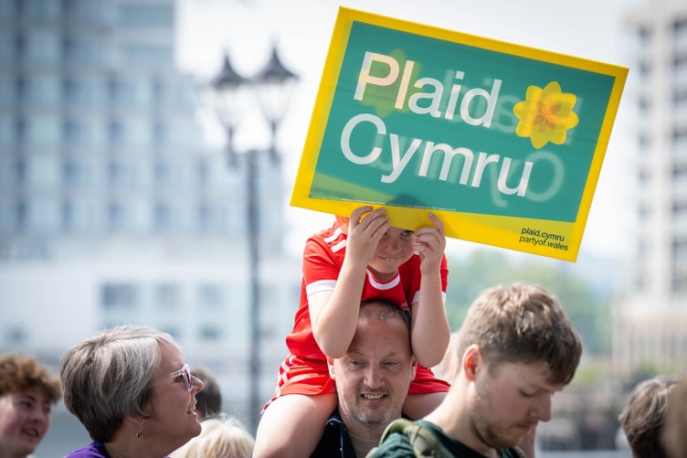 Picture by Rob Norman HayMan Media 09.05.26
Plaid Cymru celebrate their election victory on the steps of the Senedd
All rights reserved by Rob Norman/ HayMan Media
