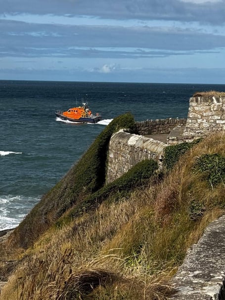 Angle RNLI search for 14-year-old swimmer