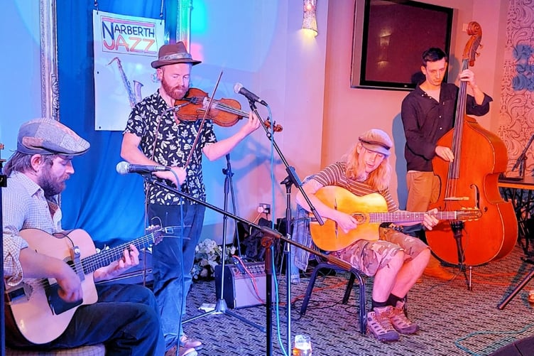 Llandjango performing at the Plas