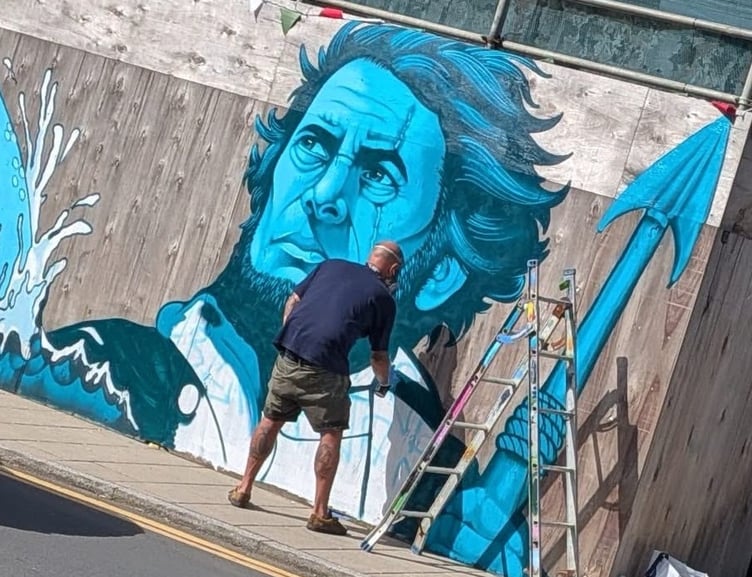 Pembrokeshire artist - Lloyd the Graffiti has been in the heart of Fishguard creating this incredible new piece of street art inspired by Moby Dick