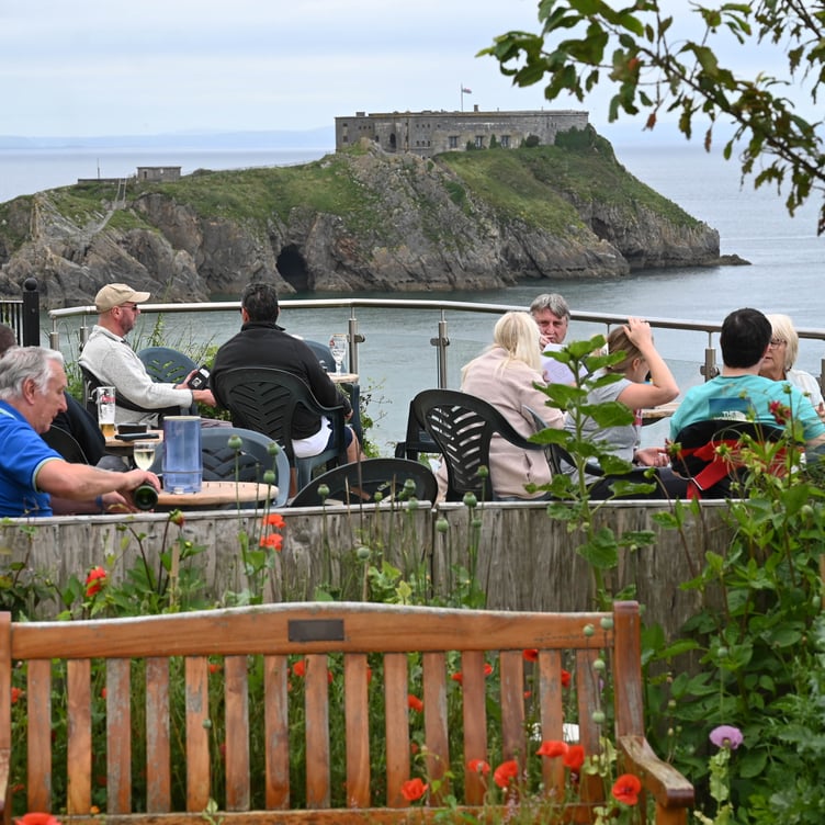 Clarence Hotel Tenby beer garden