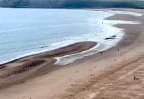 Car rescued from Tenby's South Beach