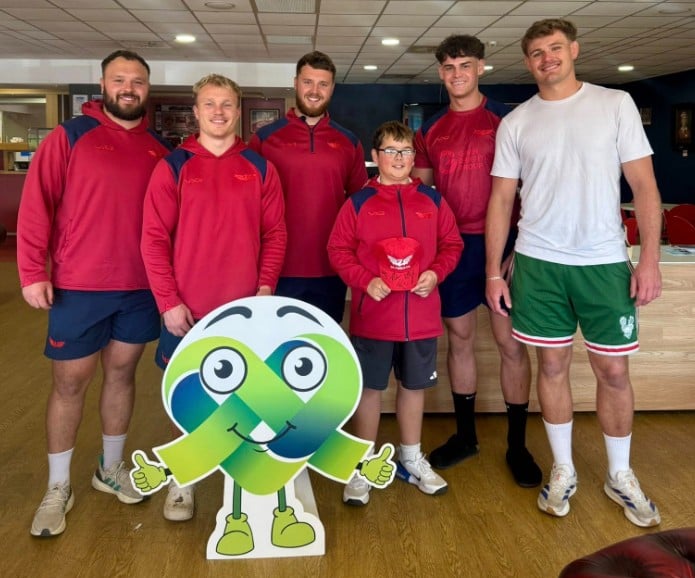 Oliver meets Scarlets players during a ‘meet the players’ day at Parc y Scarlets