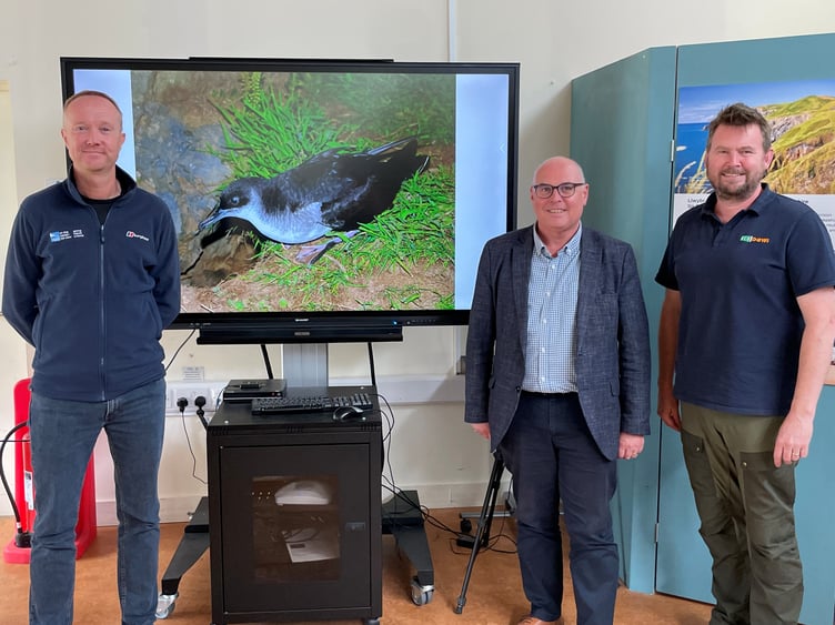 Paul Davies MS has become the Manx Shearwater Species Champion at an RSPB meeting with Greg Morgan, Site Manager for the Ramsey Island Reserve, and Jeremy Wadia, volunteer at the Manx Shearwater Rescue
(Pembrokeshire) at Oriel y Parc, St Davids.