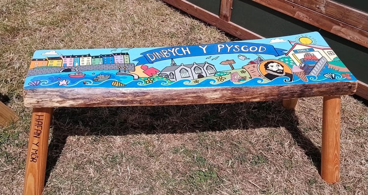 Tenby primary school Ysgol Hafan Y Mor is asking for help to locate a special bench decorated by children for the Eisteddfod