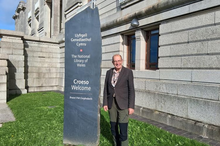 Mike has now taken the step to return to university to study for a degree in Welsh, nearly 50 years after first studying at Aberystwyth as an 18-year-old chemistry student.